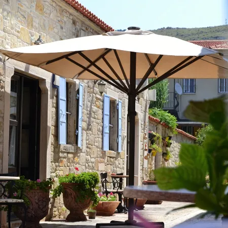 Griffon Hotel