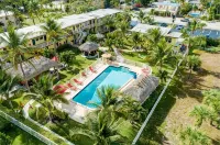Oceans Beach Resort & Suites - Pools