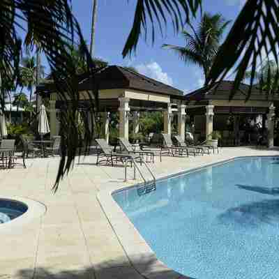 Prime Residence #7 on 7 Mile Beach, High-End Ground Floor Beachfront Condo Fitness & Recreational Facilities