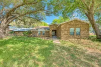 Tranquil Lake LBJ getaway! No boat traffic. Kayak, paddle board & fish in peace! - Bintang 3