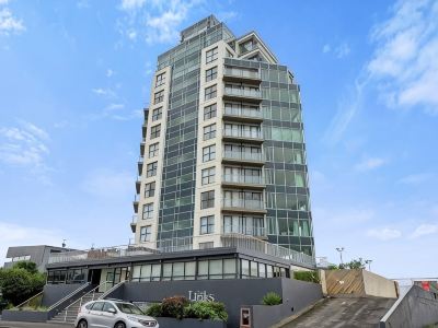 U Suites at The Links