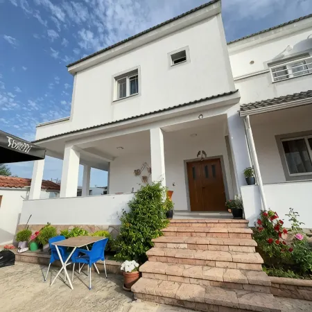 Villa Shehu