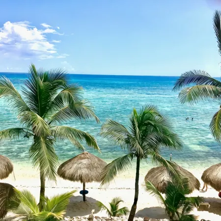 Direct Oceanfront, Corner Balcony Panoramic View of Beach, Half Moon Bay, Akumal