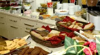 Anzac Hotel - breakfast