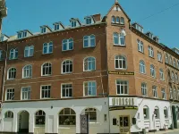 Milling Hotel Windsor Hotels near Albani Brewery