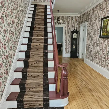 Sunflower Guest Suites