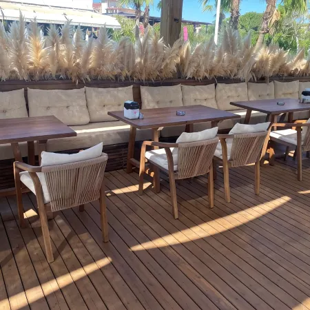 Side Meryam Suit Deluxe Hotel