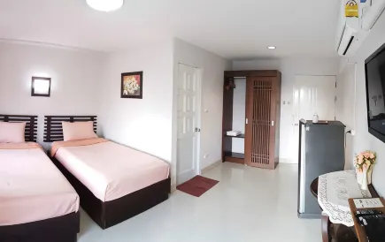 Pornkasem House