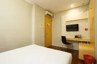 Life Hotel Stasiun Kota Surabaya