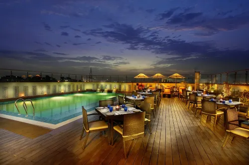 Mahagun Sarovar Portico Suites