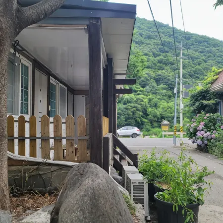 Yangsan Baenaegol Small Land Pension