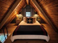 Riverfront Cabin: Iconic Mt. Index Views & Hot Tub - Alppimaja