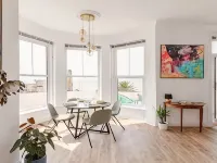 Stunning Beachfront Apartment Ξενοδοχεία στην πόλη Bexhill-on-Sea