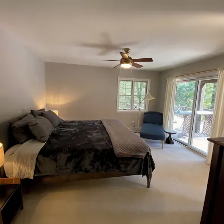 Spacious and bright mountain house near Hunter and Windham Hotels in Hunter