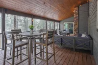 Luxury Cabin for all ages in charming Show Low!