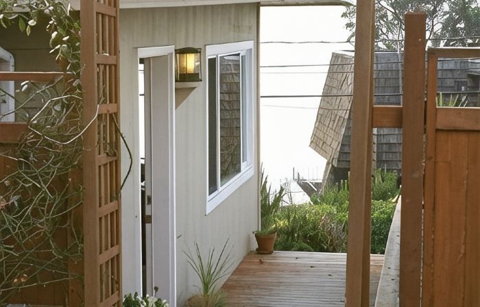 Cottage with Puget Sound, Mount Rainier, & Olympic Views