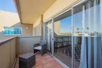 Chic & Stylish Midtown PHX Condo Retreat - Stunning Views & Light Rail Access - بيت ضيافة