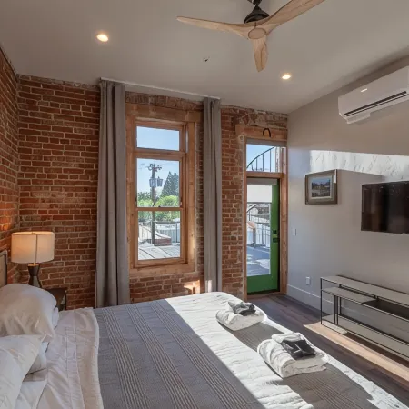 Historic Main Street Loft- 2nd Floor