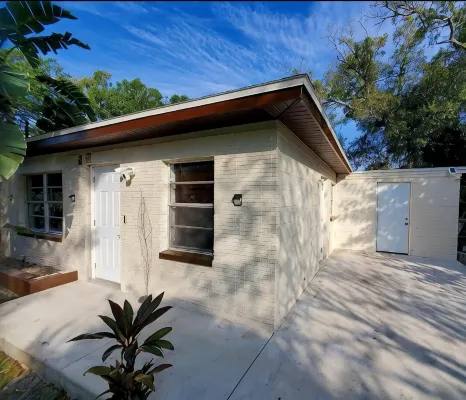 Totally remodeled home in the heart of Tampa! - Jacuzzi