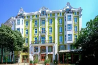 Grand Hotel London