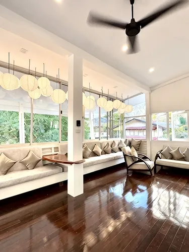 รูปภาพของBeach Access Villa 30m. to Beach