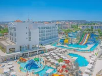 Marlita Beach Hotel Apartments - Strand