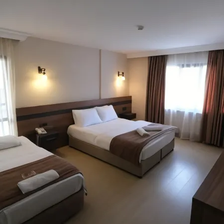 Üstün Hotel Alsancak