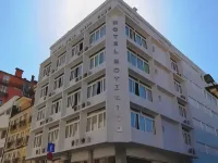 Hotel Botanico Hotels near Parque Mayer