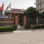 Alpinist Hotel - Разрешено размещения с домашними животными