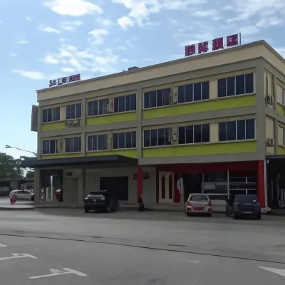 Salim Inn Hotels near Borneo supermarket sibu