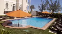 Oceanspray Beach House!!w/ Large Saltwater Pool) in the Heart of the Bahamas. - مسبح خاص