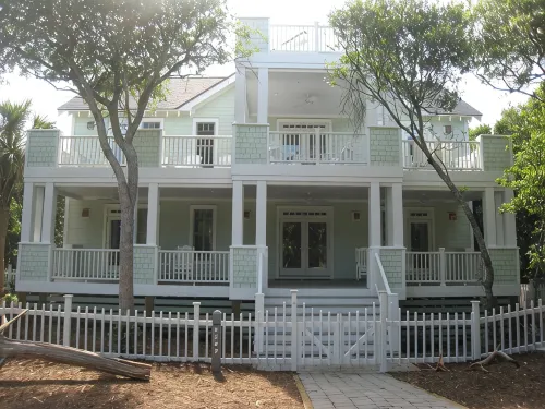 EXCEPTIONAL HOME, WALK TO: E BEACH, MIKE'S BITES, SHOAL'S, COMMON & CONSERVANCY - 4-Star