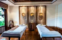 Sijifengya Hotel (Laixi Station Yuehu Park) - spa