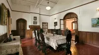 Neemrana's Wallwood Garden - Aamiainen