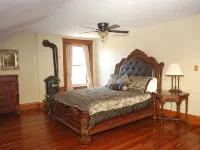 Convenient & Spacious Downtown - Private Parking Included فنادق في غالينا