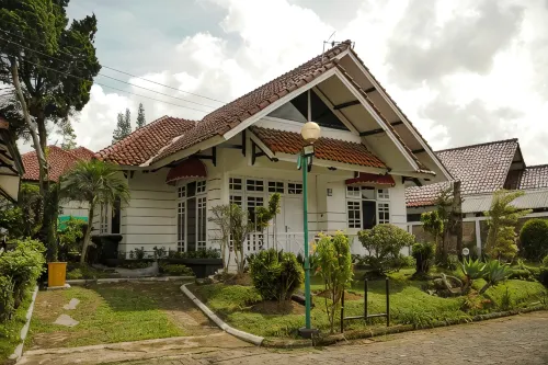 Villa Lotus Blok D-05 Puncak Bogor