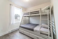 Beach House Across from Wild Harbour Beach with Spectacular Ocean View! - Homestays