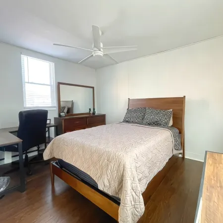 Luxury Spa Bathroom 2Br Walkable to Downtown