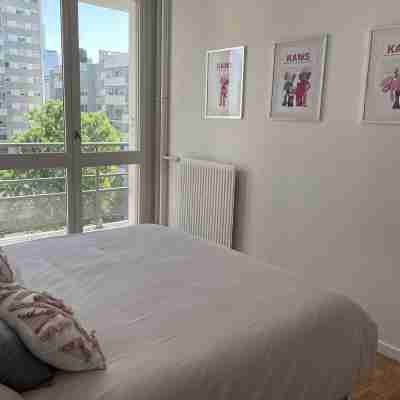 Appartement Familiale 3 pcs 2ch 72 m2 à la Porte de Paris + Parking Gratuit Rooms