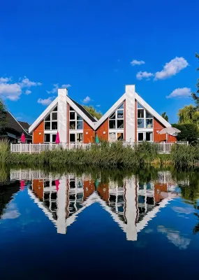 Vacation home with water terrace incl. additional costs - with sauna and fireplace - Homestays