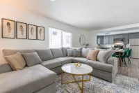 Exceptional DT Alhambra Condo  3Br/2BA with King Size Bed +EV Charger