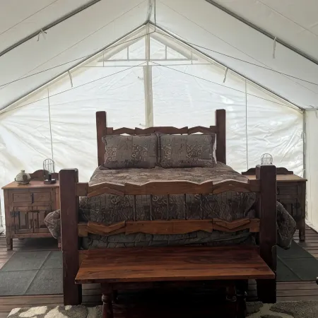 Southwest Luxury Glamping - Horse Fly Tent