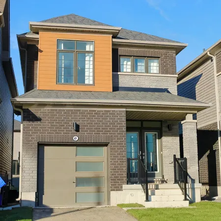 Newly Built 3-bedroom house with WiFi, Parking and AC 15 mins to the Falls