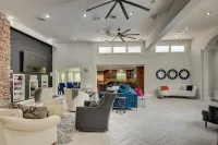Family Friendly 5 Bed 5 Bath 6000 SF Ranch With Pool - Homestays