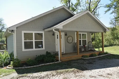 Wood Haven on the River- cozy cottage on the Hiawassee River in Hayesville NC - Wifi