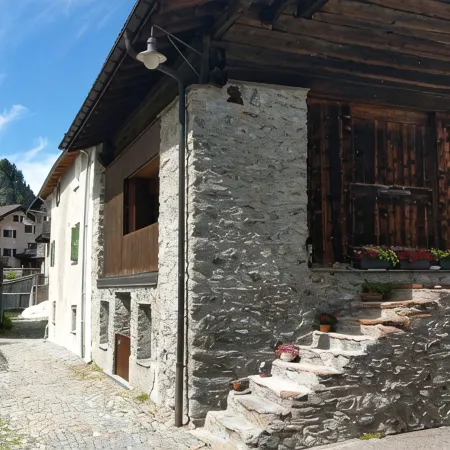 Detached house on the river within walking distance of the village and ski lifts