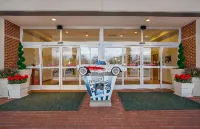 Holiday Inn UNIVERSITY PLAZA-BOWLING GREEN by IHG - バー