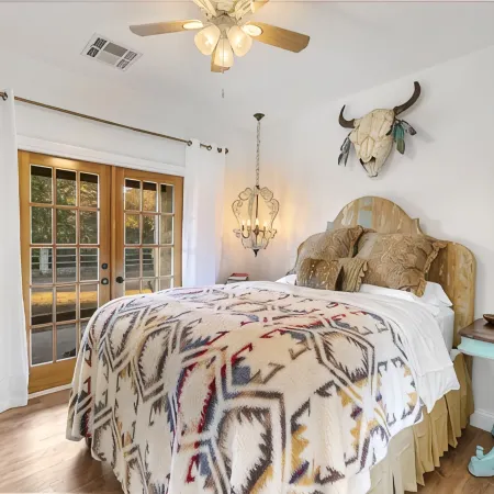 A "Willie" Nice House, with a Willie Nice View! 509 East Avenue, Marble Falls