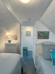 Beachfront on our private beach!  Driftwood Cottage - Pipers' Shore - 무료 와이파이