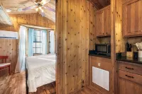 Stay Awhile - Historic Monteagle Hiking